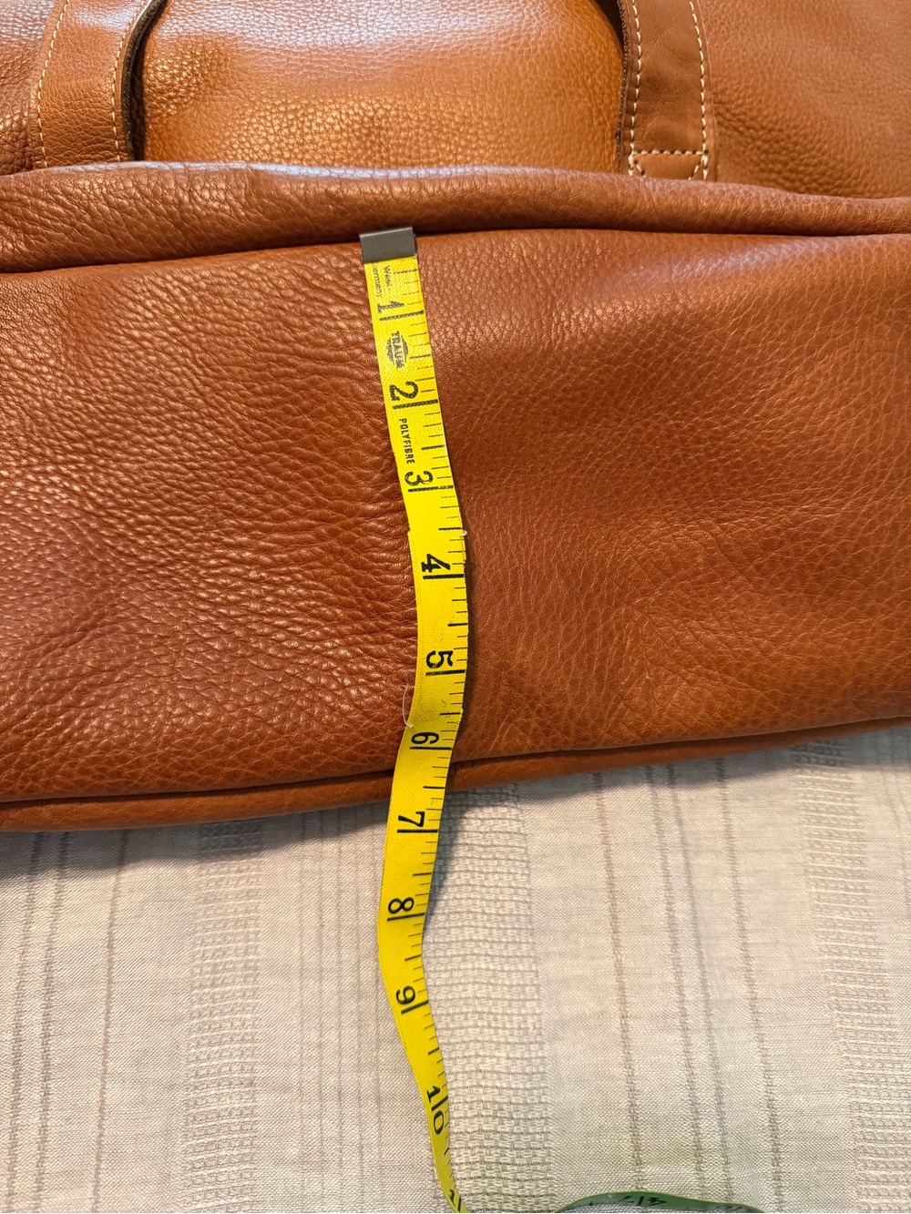 Vintage L.L. Bean pebble-grain leather tote bag features a fold-over top closure - Picture 15 of 16